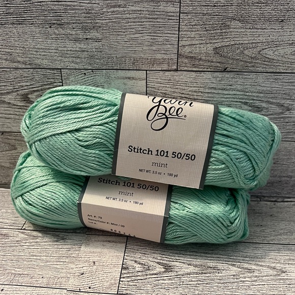 !Bundle of 2 Yarn Bee Stitch 101 50/50yarn skeins: color Mint - Picture 2 of 7